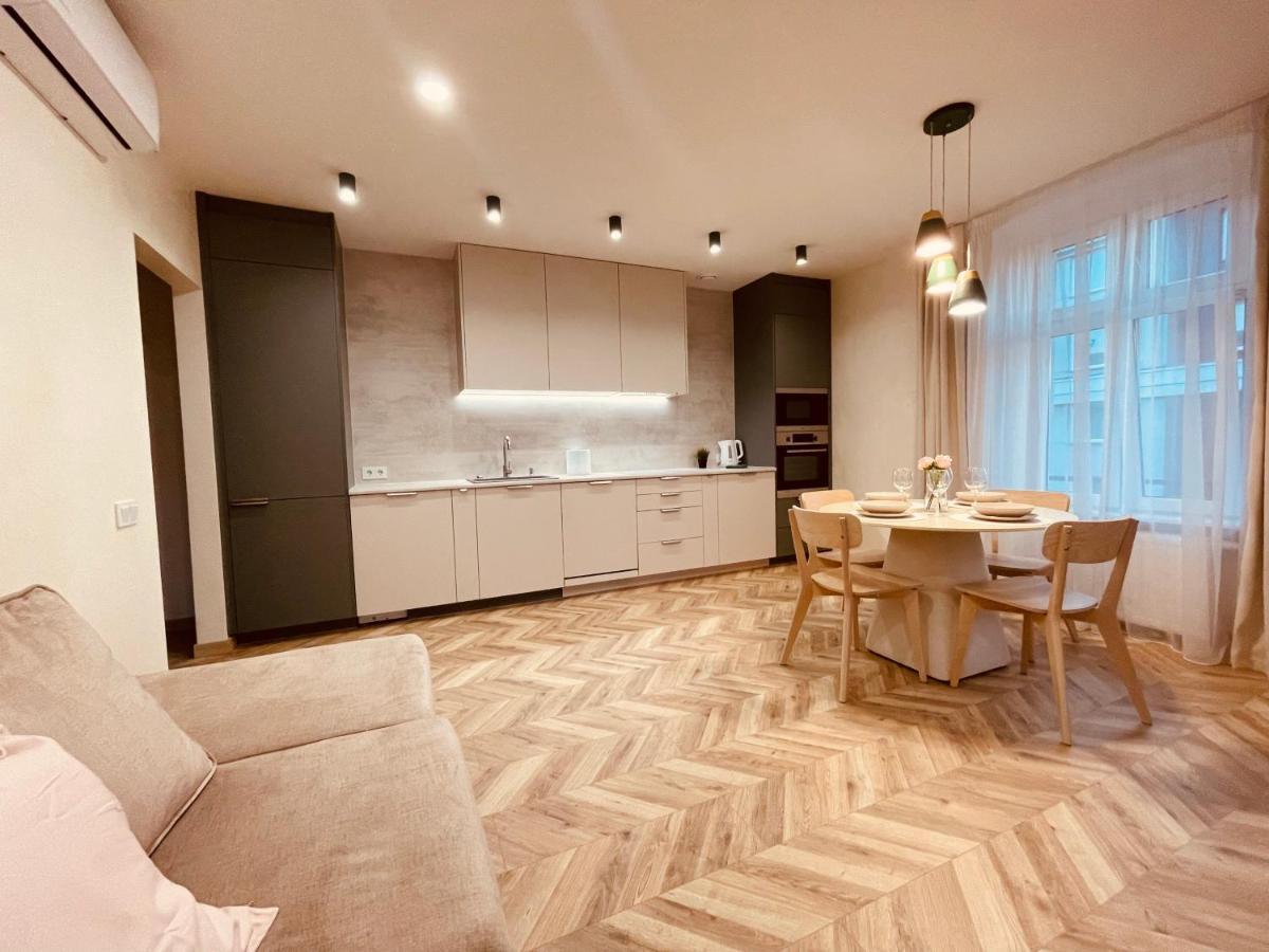 Kobiela Apartments Family Delux Ktw City Center Katowice Bagian luar foto