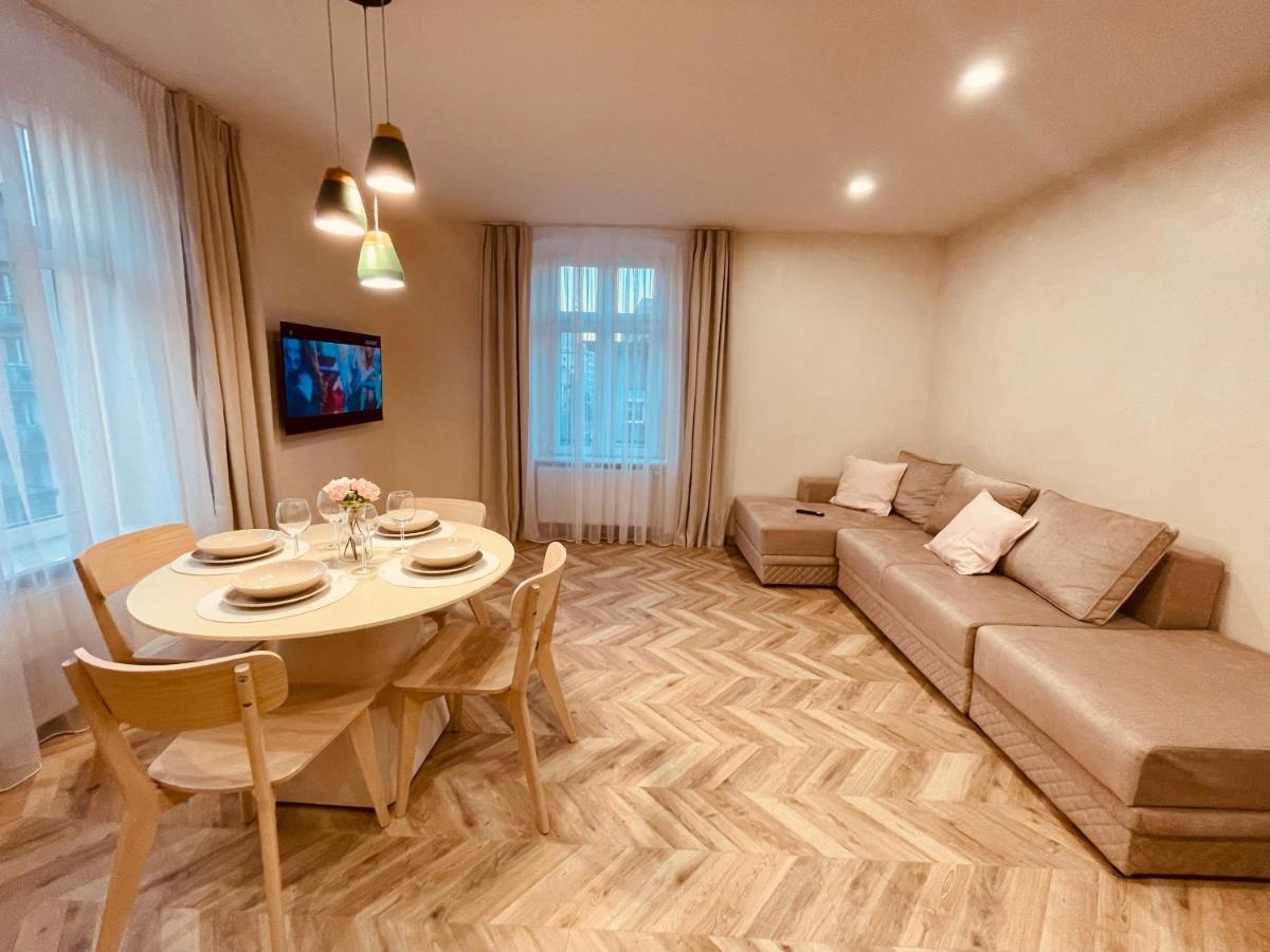 Kobiela Apartments Family Delux Ktw City Center Katowice Bagian luar foto